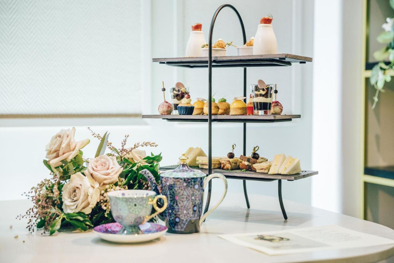 Fable Auckland, Mgallery Екстер'єр фото Afternoon tea at the Mandarin Oriental, Singapore