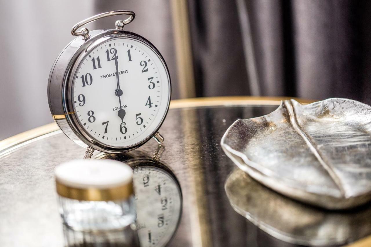 Fable Auckland, Mgallery Екстер'єр фото Alarm clock